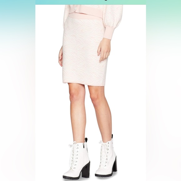 BCBGeneration Sweater Mini Skirt NEW - Picture 1 of 5